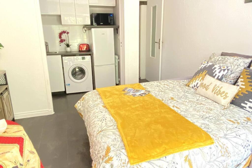 Studio Balcon, Centre Ville, Proximite Plages, Commerces, Restaurants, Musees... Antibes Extérieur photo